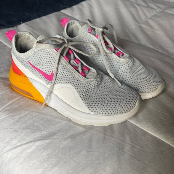 Nike Air Max Motions - Picture 3 of 6